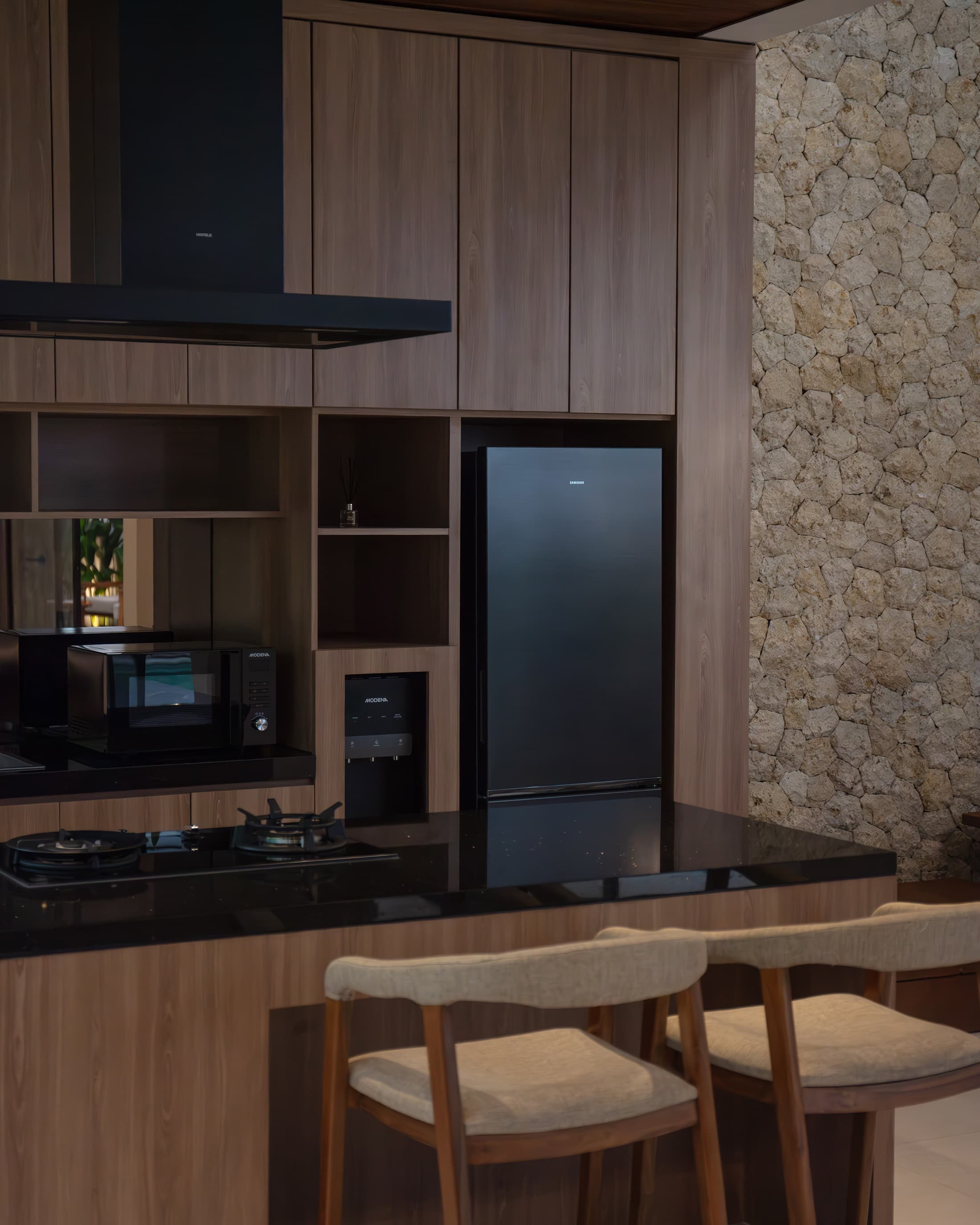 V VILLA - TANAH BARAK in Tanah Barak, Badung - Bali (2023) - Gallery image 9 - Architecture project by Atelier W AR E